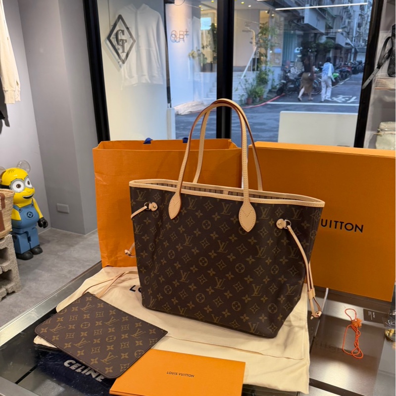 全新🌟 Louis Vuitton LV Neverfull MM 中號 有購證-1