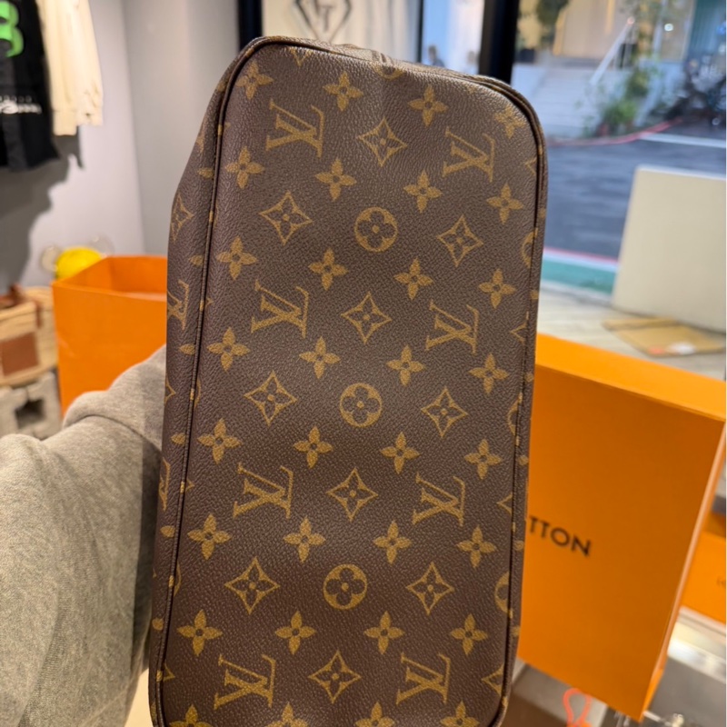 全新🌟 Louis Vuitton LV Neverfull MM 中號 有購證-7