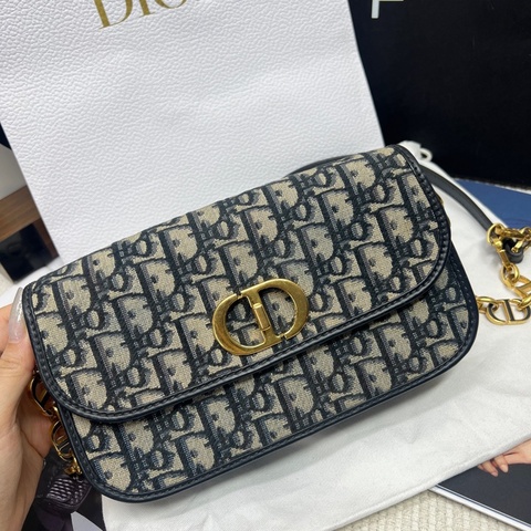 Dior迪奥30蒙田 Avenue 老花斜挎包