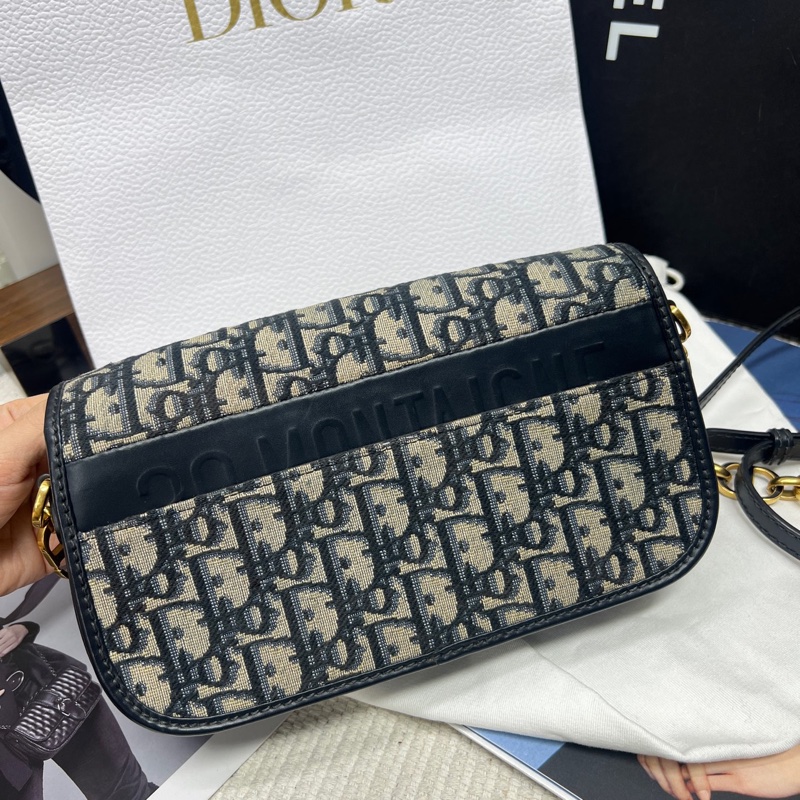 Dior迪奥30蒙田 Avenue 老花斜挎包-1
