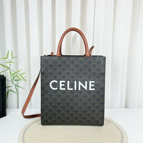 賽琳/Celine  經典Triomphe老花托特包 經典凱旋門印花 搭配棕色皮帶 時尚又耐看 休閒百搭款