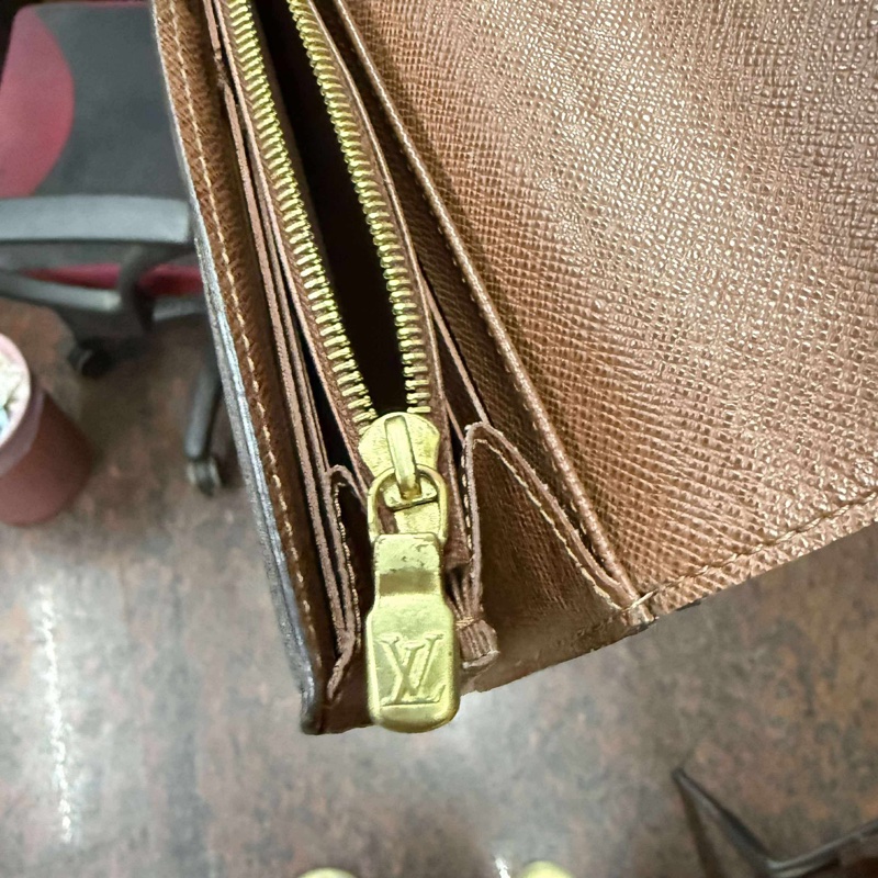 LV Sarah 長夾-7