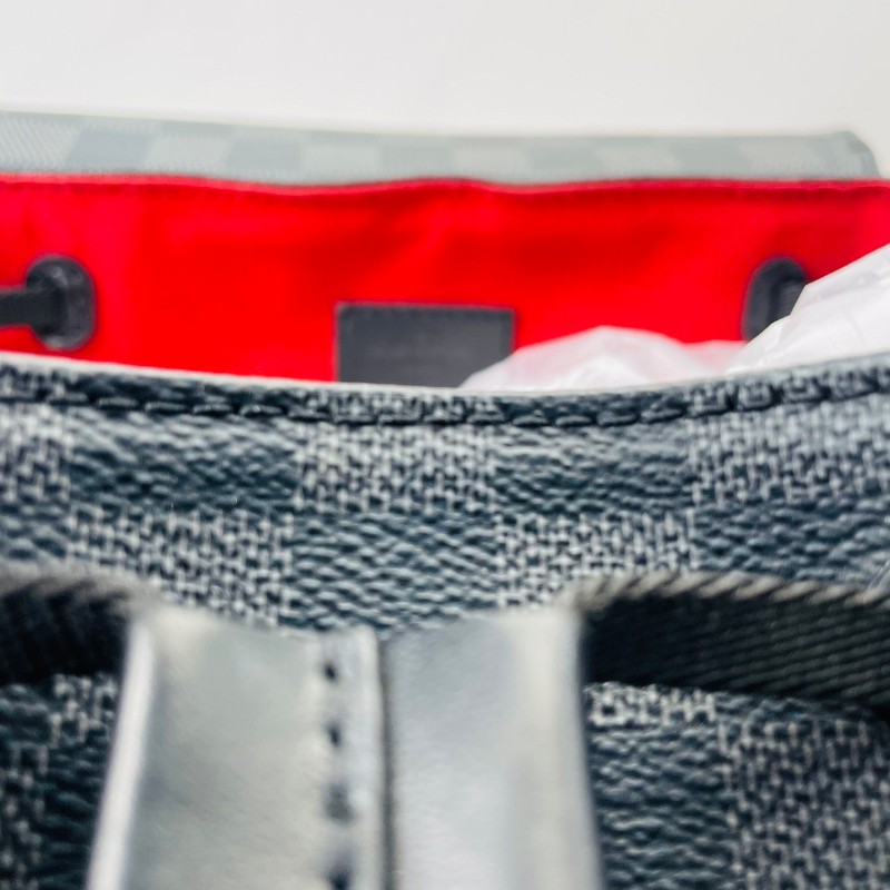 LV/路易威登  utility 經典棋盤格抽繩繫帶設計 內裡容量足 乾淨整潔 出遊出行必備 超實用-18