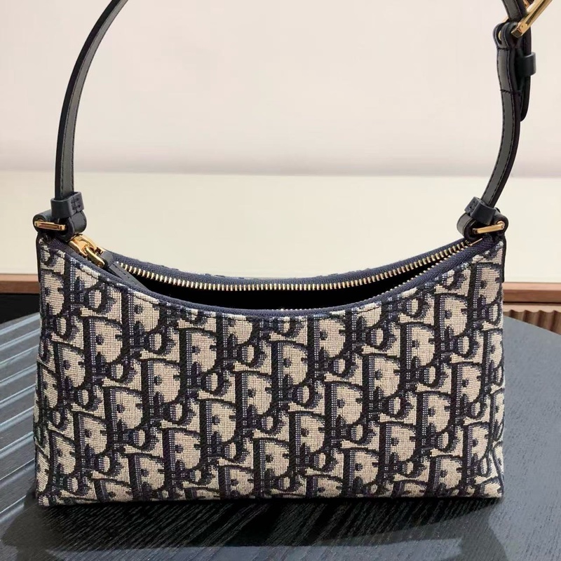 Dior迪奧Miss Caro老花水餃包-2