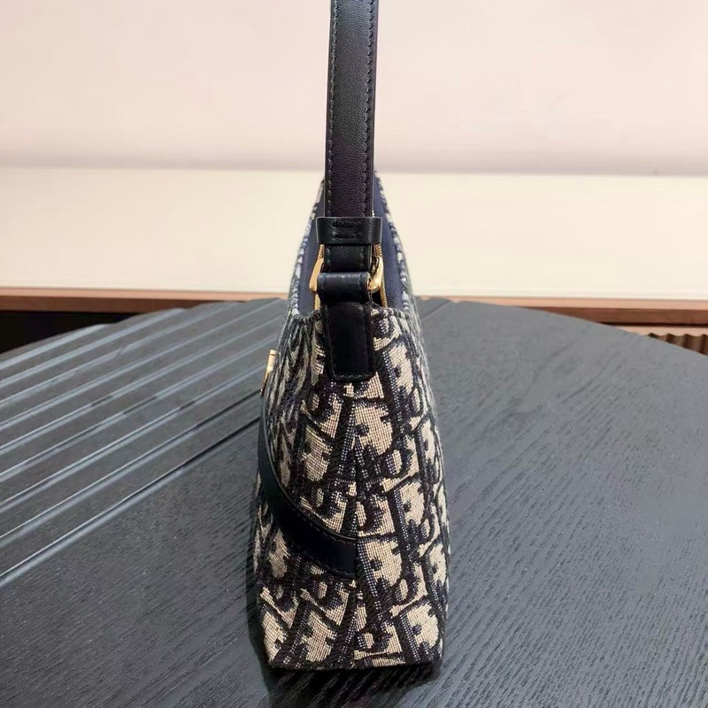 Dior迪奧Miss Caro老花水餃包-3