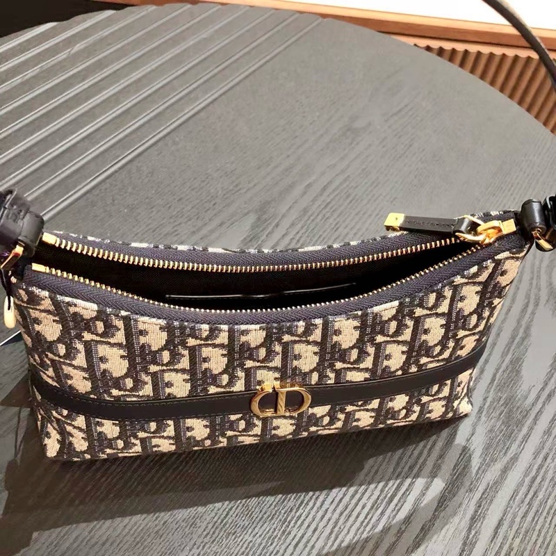 Dior迪奧Miss Caro老花水餃包-7