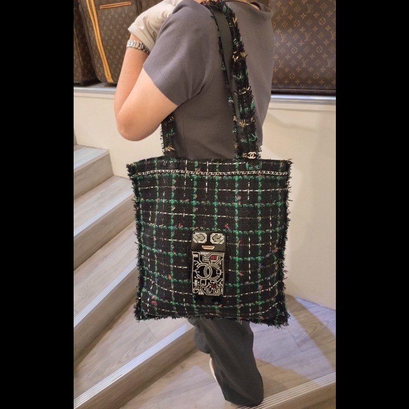 Chanel 黑綠毛呢布機器人水鑽直式托特包-4