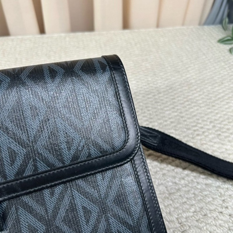 Dior迪奧 Diamond A5鑽石紋手拿包 翻蓋開合 手拎可拆卸 容量實用 日常商務休閒都合適-4