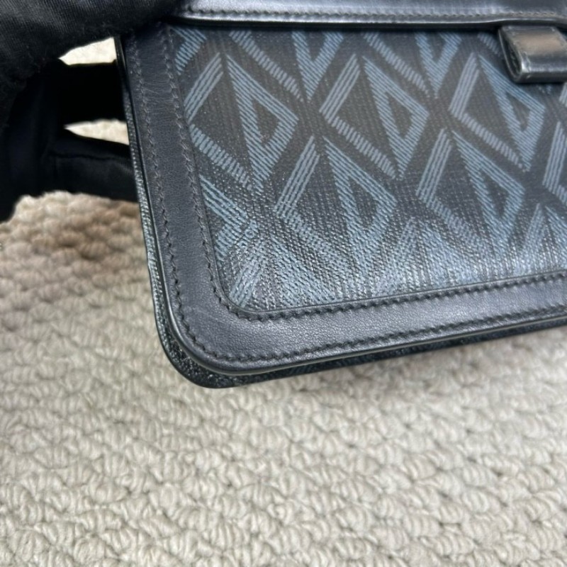 Dior迪奧 Diamond A5鑽石紋手拿包 翻蓋開合 手拎可拆卸 容量實用 日常商務休閒都合適-7