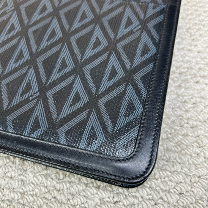 Dior迪奧 Diamond A5鑽石紋手拿包 翻蓋開合 手拎可拆卸 容量實用 日常商務休閒都合適-8