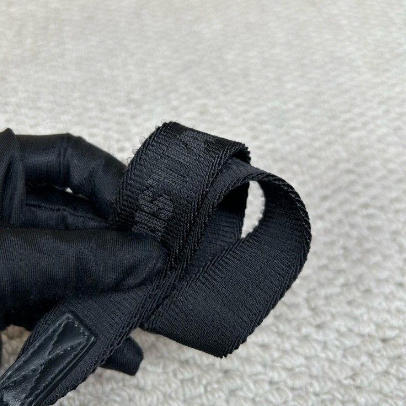 Dior迪奧 Diamond A5鑽石紋手拿包 翻蓋開合 手拎可拆卸 容量實用 日常商務休閒都合適-21