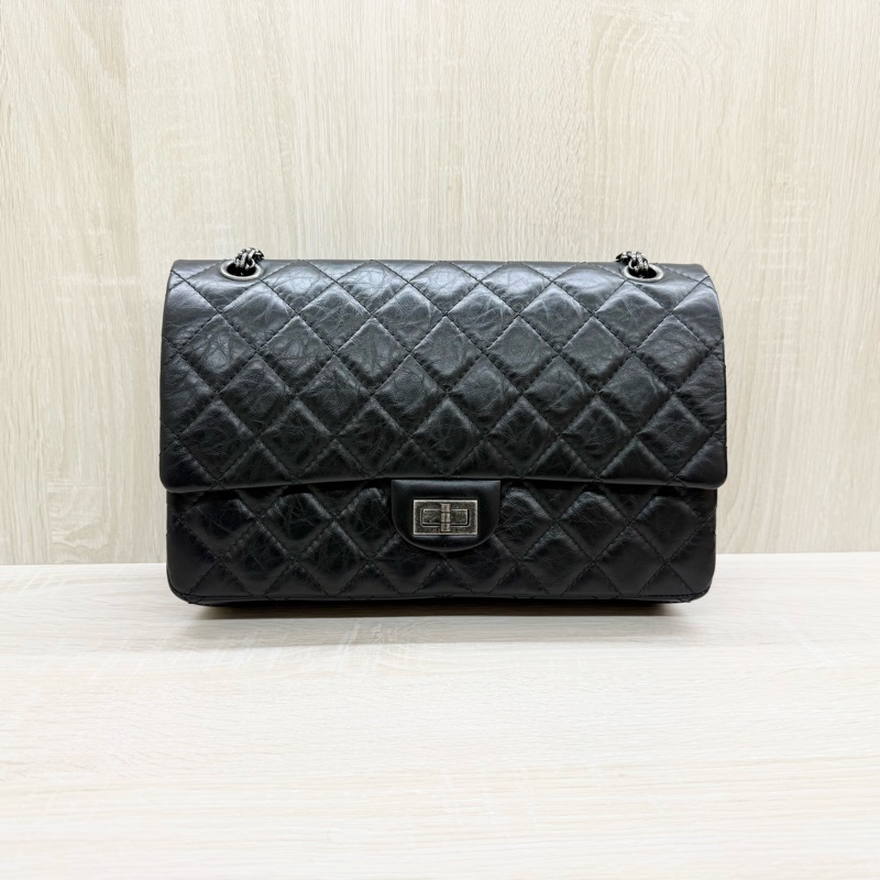chanel 🖤（專櫃416300）黑色揉製牛皮仿舊銀扣2.55/28CM-2
