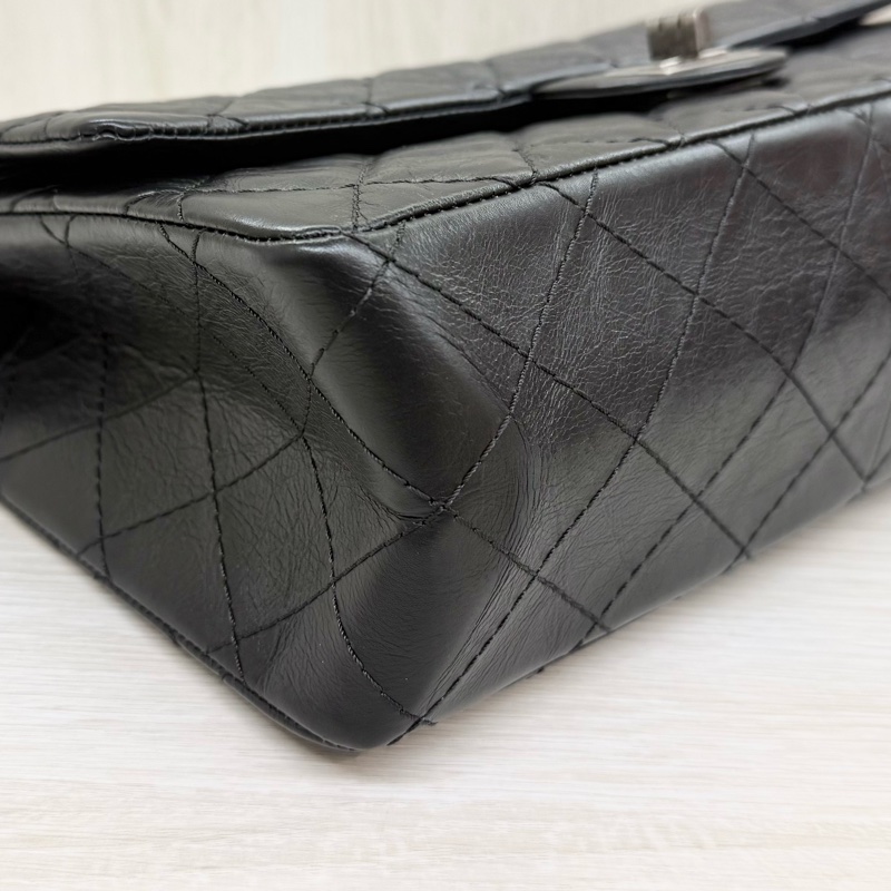 chanel 🖤（專櫃416300）黑色揉製牛皮仿舊銀扣2.55/28CM-14