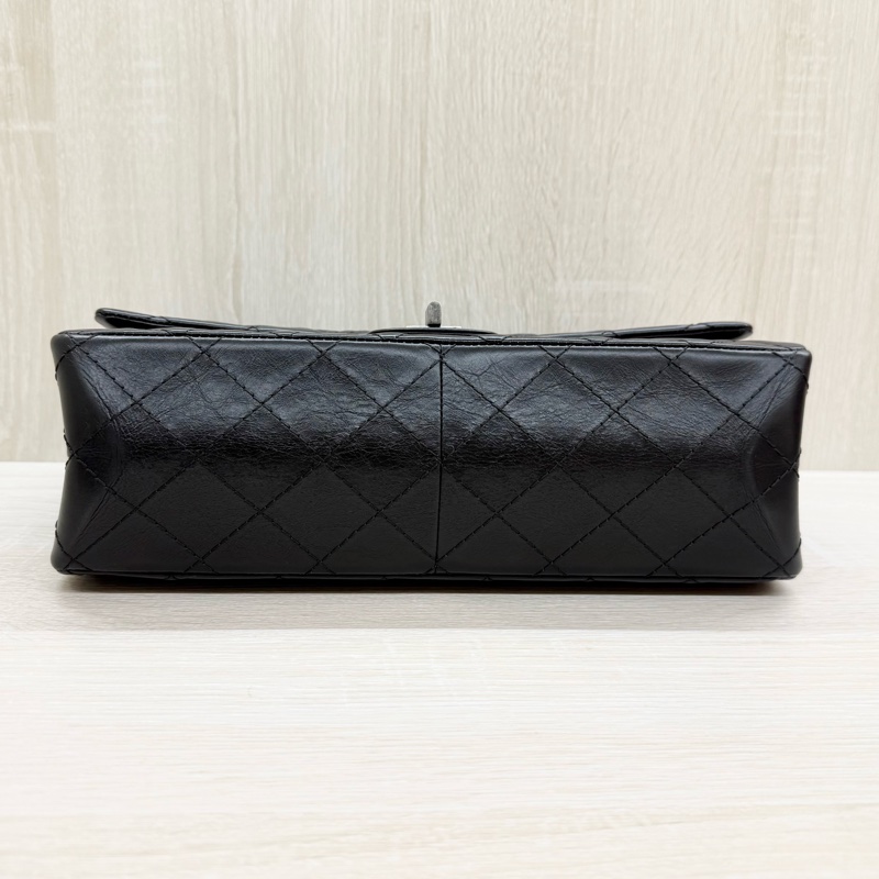 chanel 🖤（專櫃416300）黑色揉製牛皮仿舊銀扣2.55/28CM-16