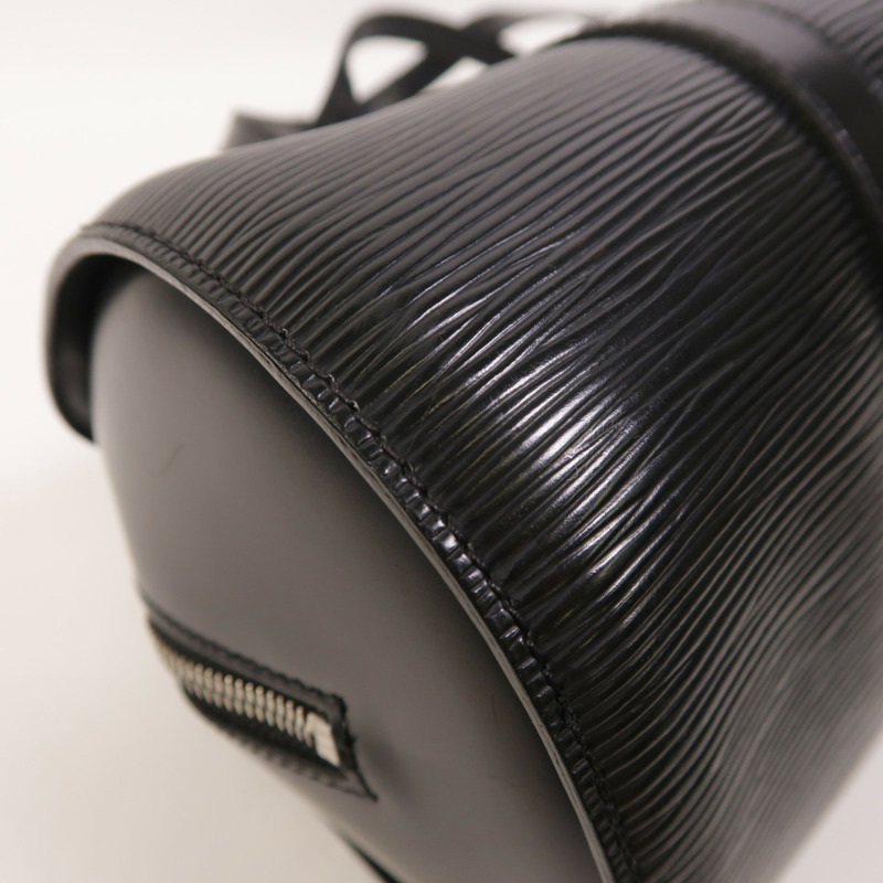 LOUIS VUITTON Epi Soufflot銀扣肩背袋-13