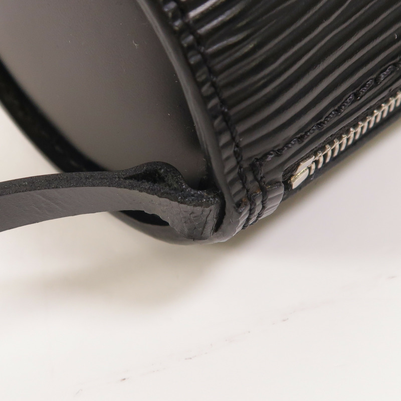 LOUIS VUITTON Epi Soufflot銀扣肩背袋-16