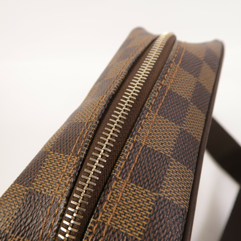 LOUIS VUITTON Damier Olav PM肩背袋-16