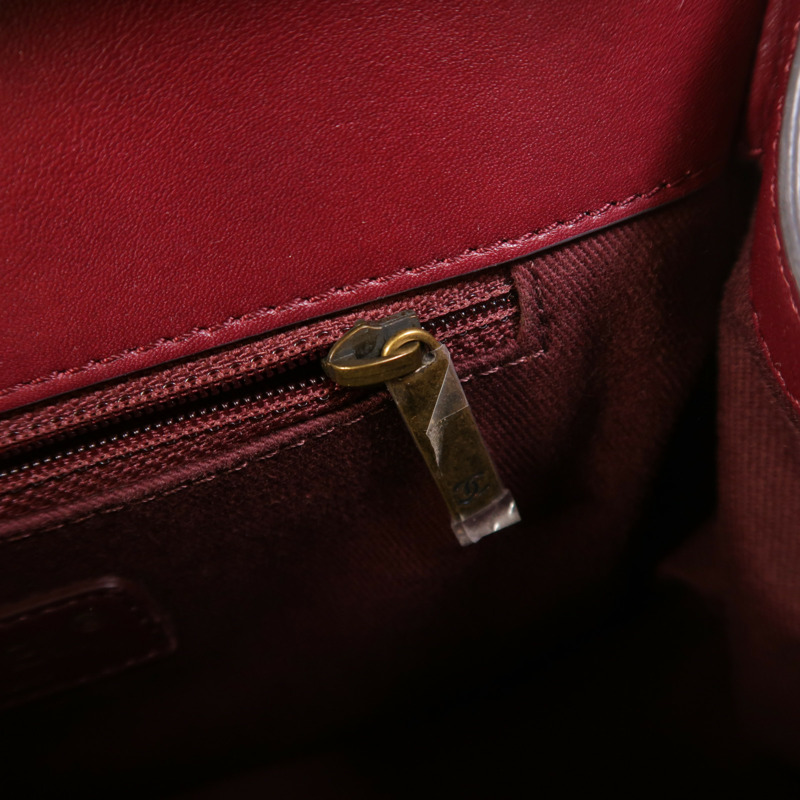 CHANEL 牛皮皮革Chain Shoulder金扣鏈帶肩背袋-17