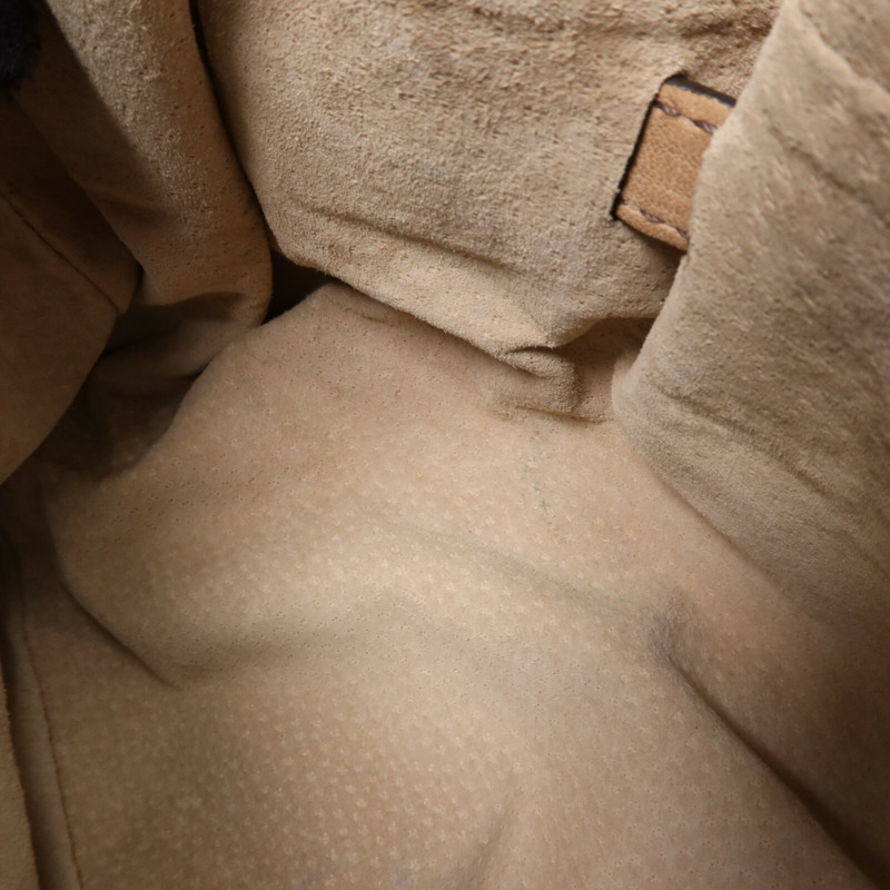 Miu Miu 牛皮皮革Shoulder Bag金扣肩背袋-4