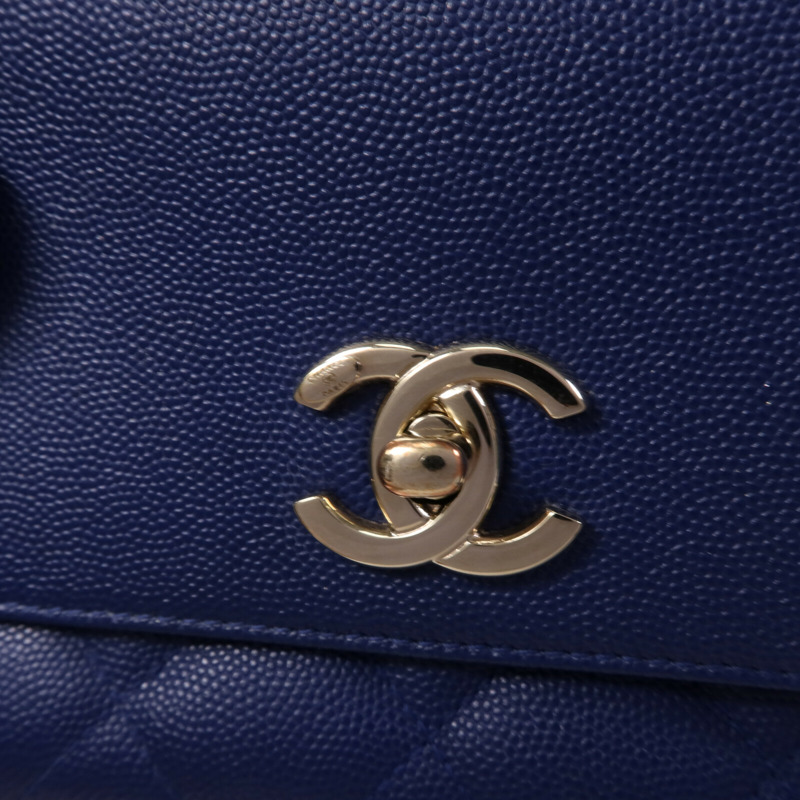 CHANEL 牛皮皮革Business Affinity金扣鏈帶肩背袋-6