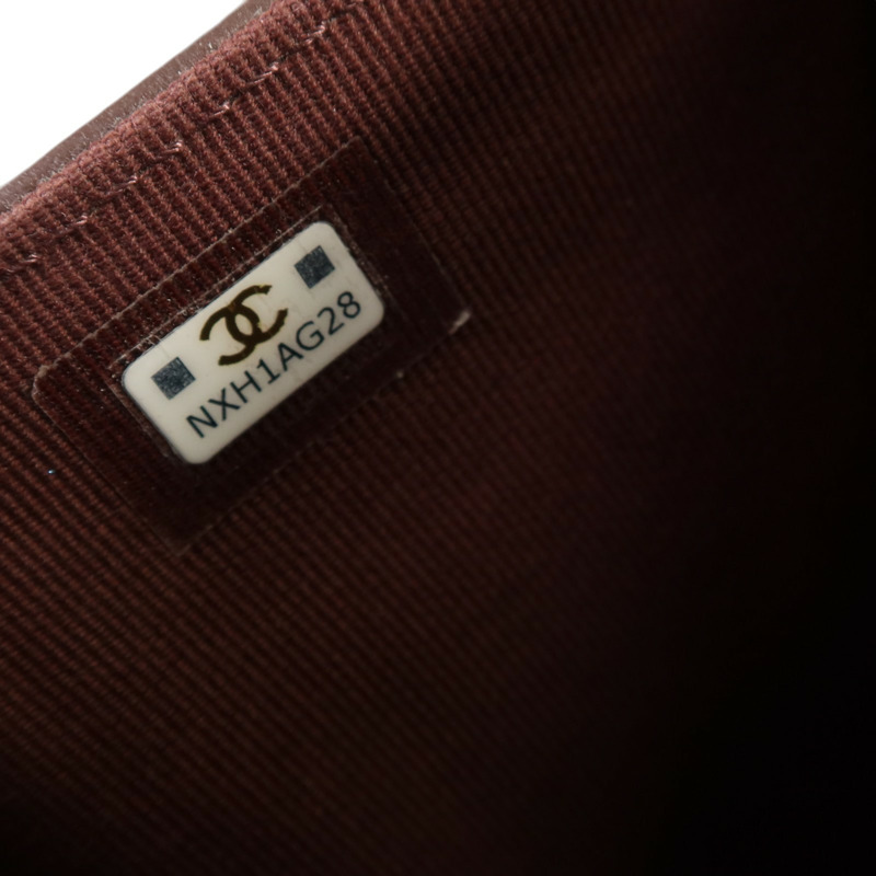 CHANEL 牛皮皮革Classic Medium Flap Wallet金扣錢包-7