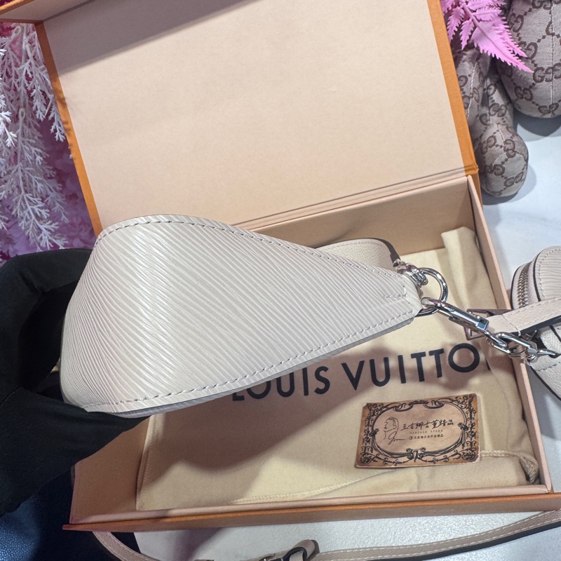 LV epi牛角包/王吉娜古董精品-5
