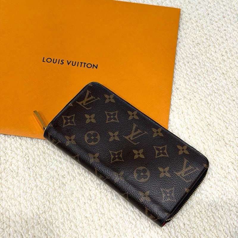 LV老花拉鏈罌粟紅長夾-0