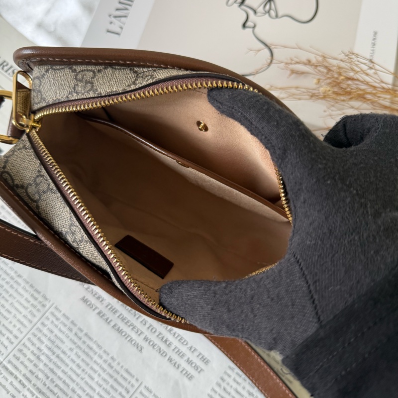 Interlocking G 塗層帆布拉鍊迷你斜背包(棕色)-4