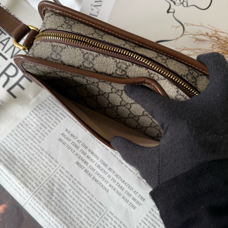 Interlocking G 塗層帆布拉鍊迷你斜背包(棕色)-5