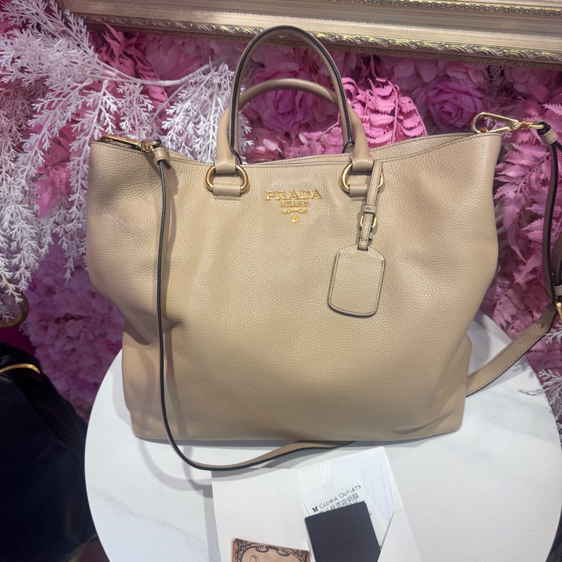 Prada 奶茶牛皮斜背包/王吉娜古董精品-0