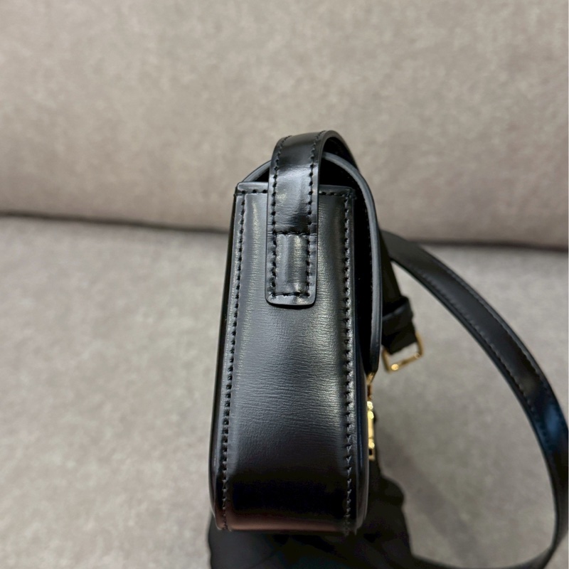 CELINE黑金凱旋門腋下包-2