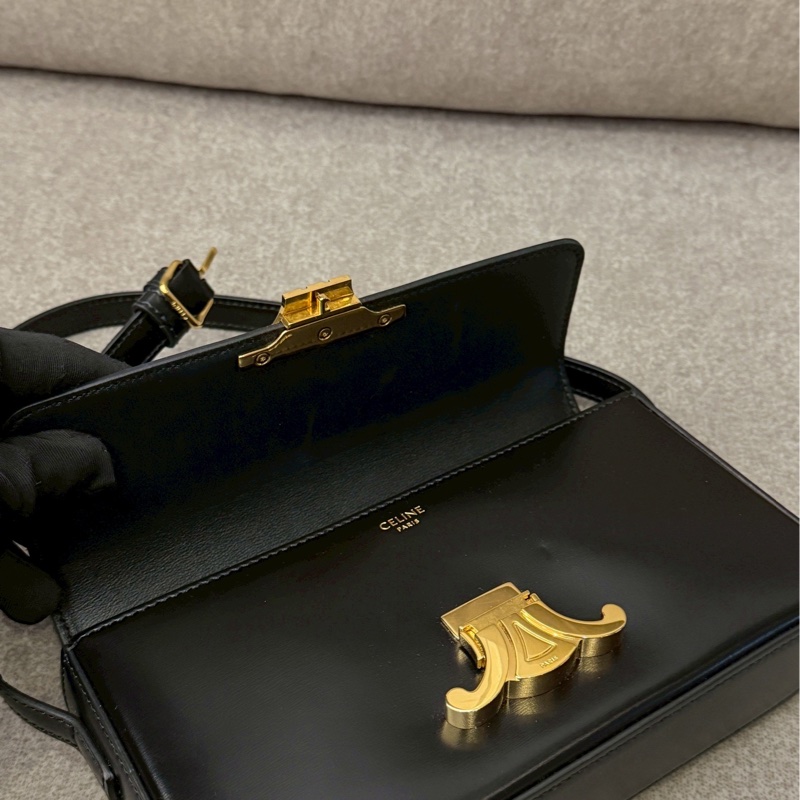 CELINE黑金凱旋門腋下包-5