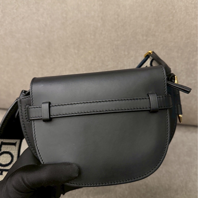 Loewe黑色gate mini-2