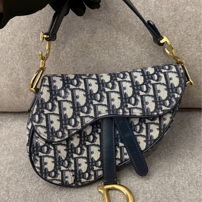 DIOR老花馬鞍手提包-1