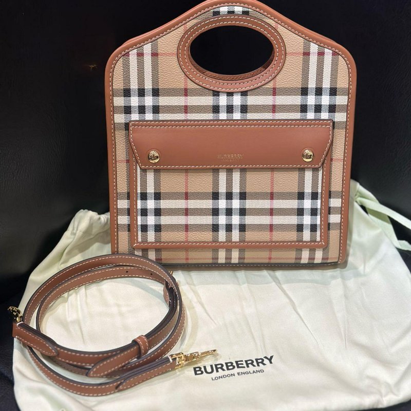 💎Han's house精品服飾💎Burberry Pocket 格紋 包 中 23X6X27公分 義大利製 現貨 原價59000-0