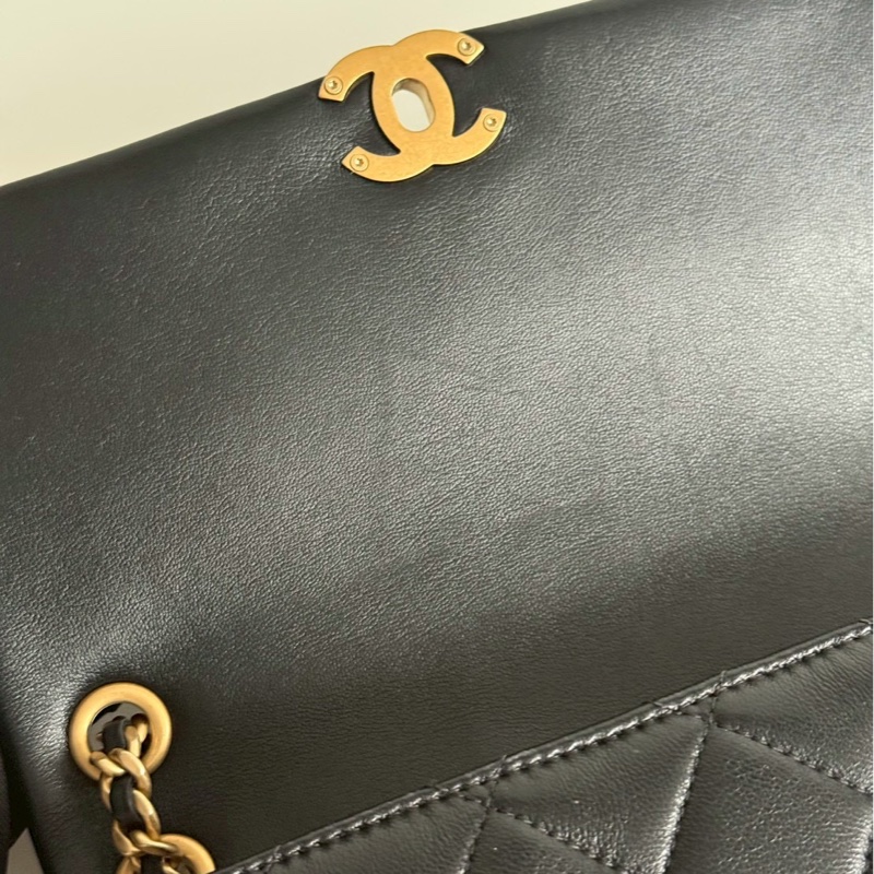 99新🆕 Chanel 香奈兒 24P 琺瑯logo吊墜鏈條包 黑色金釦-9