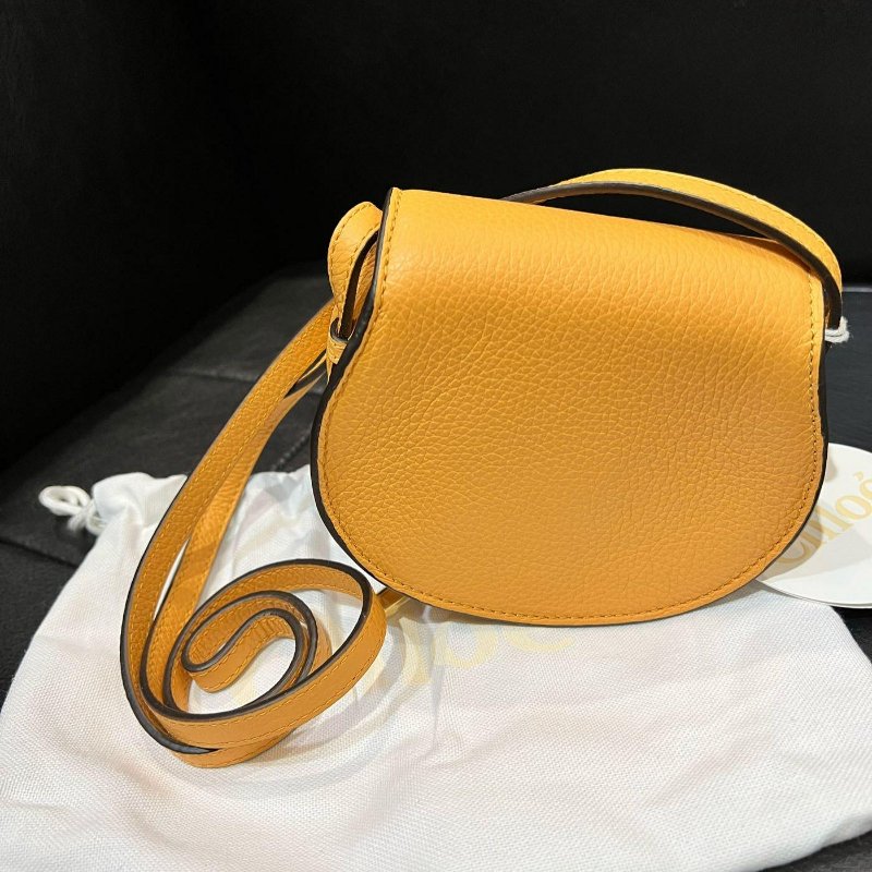 💎Han's house精品服飾💎CHLOE Marcie mini 蔻依 馬鞍 斜背 迷你 包 小牛皮 西班牙製 現貨 原價23500-2