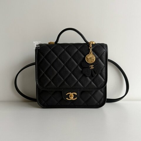 98新✨全配有購置🙌🏻 Chanel 香奈兒 25B 四葉草雙肩後背包 黑色金釦