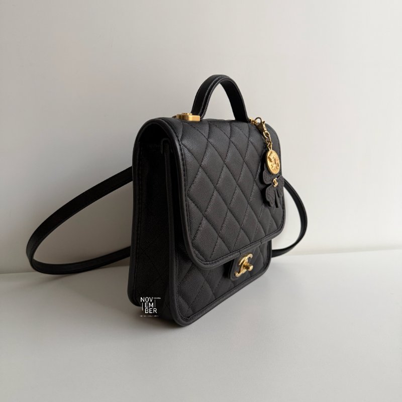 98新✨全配有購置🙌🏻 Chanel 香奈兒 25B 四葉草雙肩後背包 黑色金釦-1