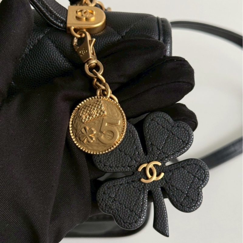 98新✨全配有購置🙌🏻 Chanel 香奈兒 25B 四葉草雙肩後背包 黑色金釦-11