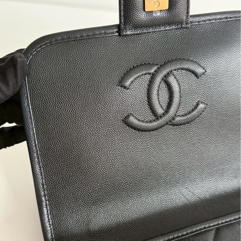 98新✨全配有購置🙌🏻 Chanel 香奈兒 25B 四葉草雙肩後背包 黑色金釦-16