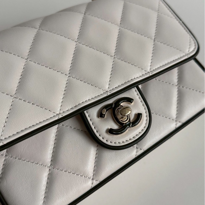 99新🆕 全配有購證🙌🏻 Chanel 香奈兒 25P 白色黑邊-6