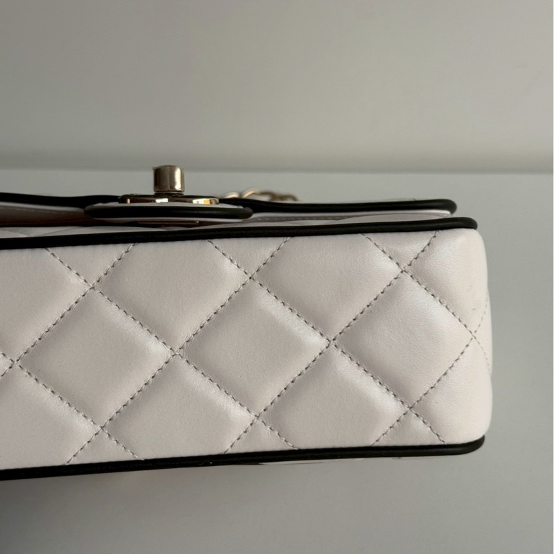 99新🆕 全配有購證🙌🏻 Chanel 香奈兒 25P 白色黑邊-9