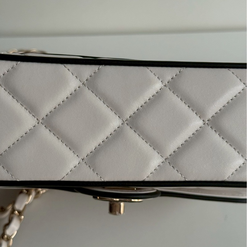 99新🆕 全配有購證🙌🏻 Chanel 香奈兒 25P 白色黑邊-11