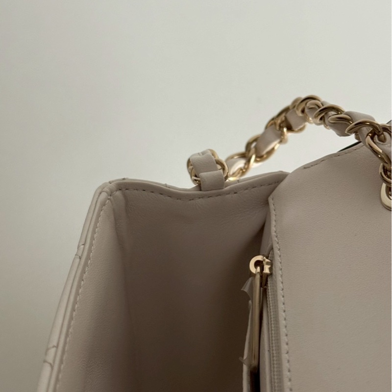 99新🆕 全配有購證🙌🏻 Chanel 香奈兒 25P 白色黑邊-14