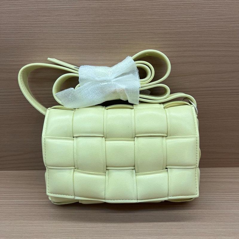 NO:353 BV cassette枕头包 淺黃色十五格 羊皮-0