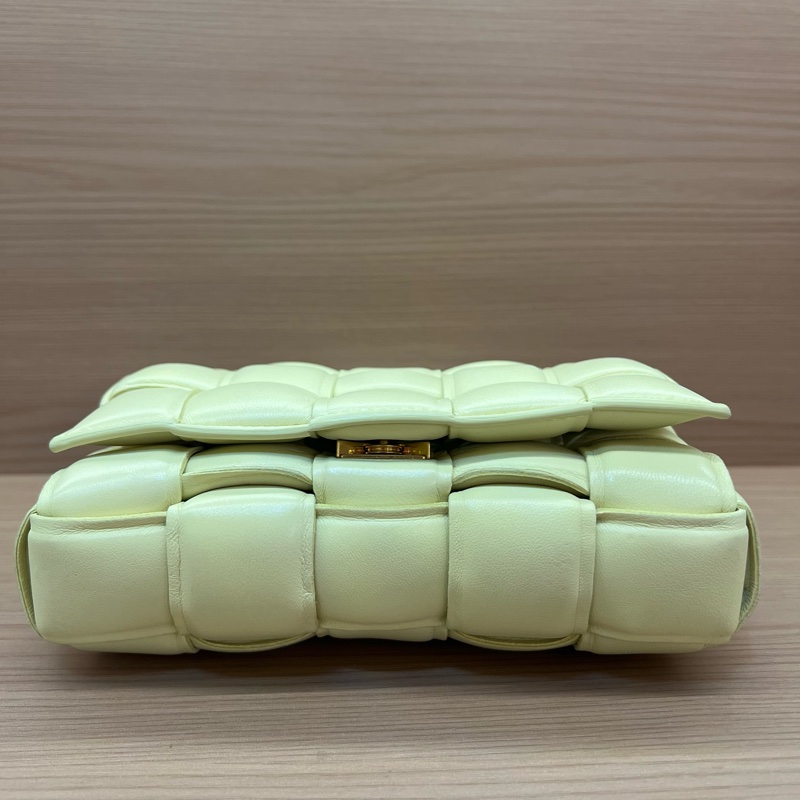 NO:353 BV cassette枕头包 淺黃色十五格 羊皮-4