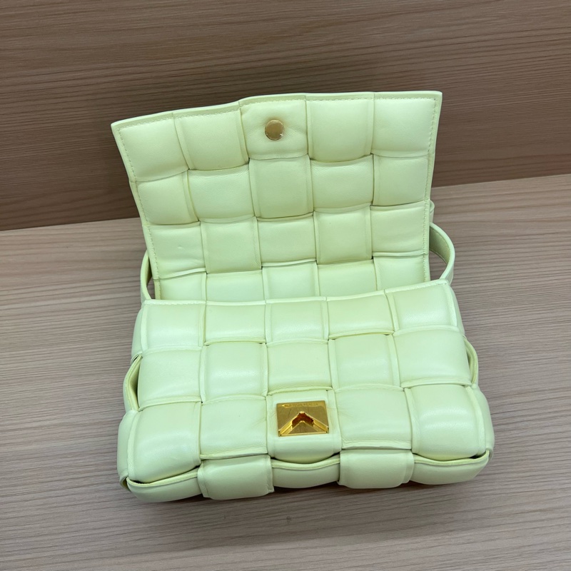 NO:353 BV cassette枕头包 淺黃色十五格 羊皮-7