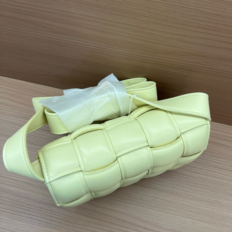 NO:353 BV cassette枕头包 淺黃色十五格 羊皮-8