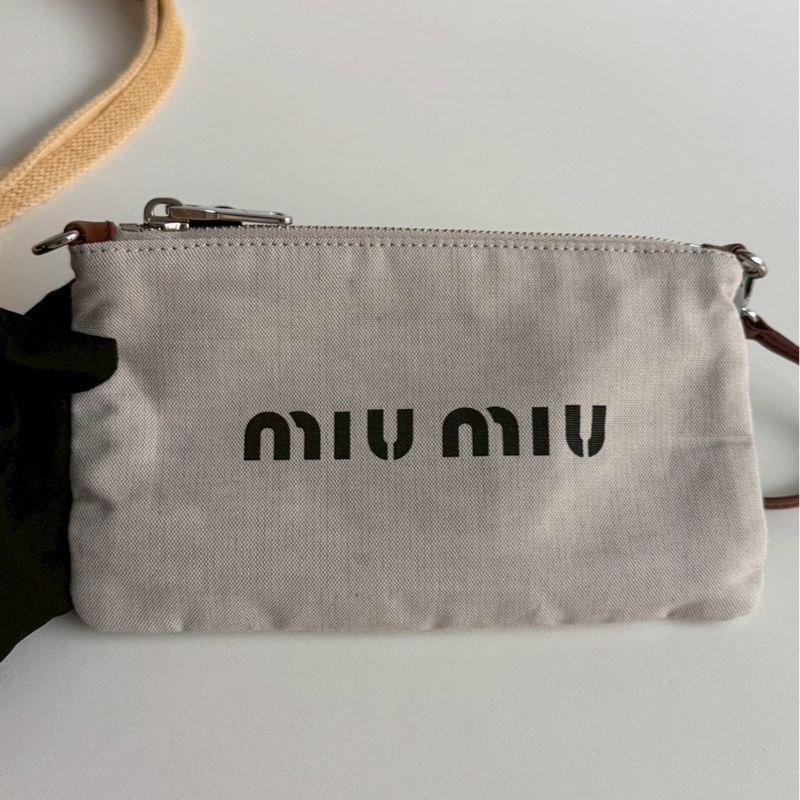 98新✨ Miu Miu Ivy 竹編托特包-11